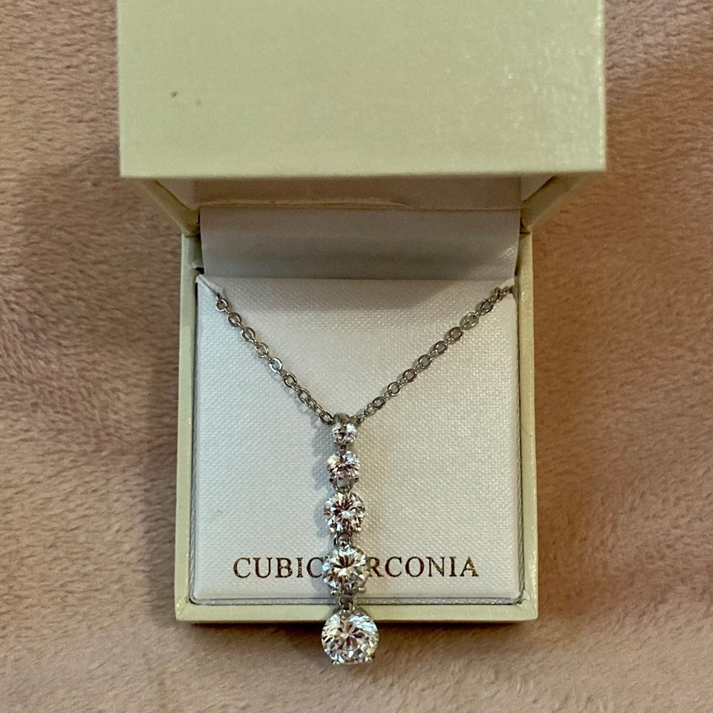Necklace - Picture 2 of 2